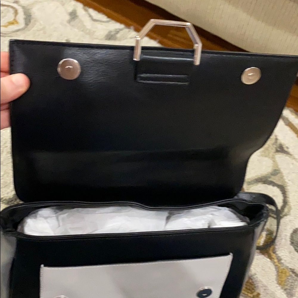 💕 Kenneth Cole reaction gorgeous vegan backpack💕 - Picture 8 of 14